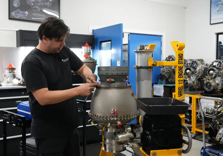 Engine Life Cycle, Service by the hour, overhauls, exchange and repairs